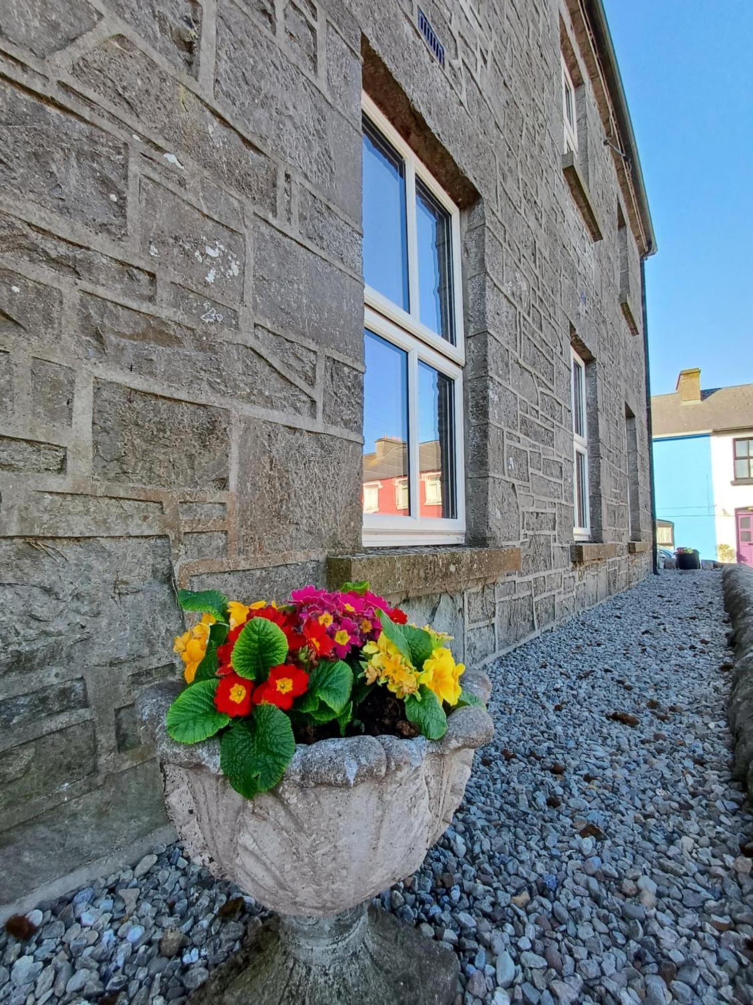 Clonbur House - Studio Village Apartment Galway Exterior photo